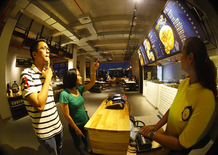 Yello Hotel Jemursari Surabaya