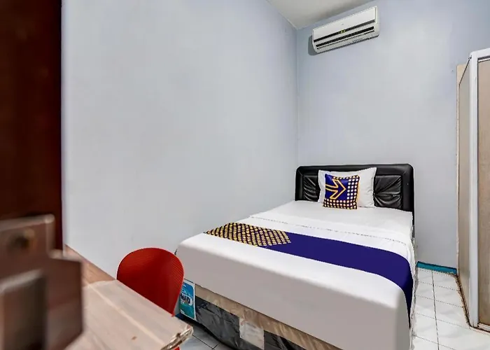SPOT ON 90147 Gosepa Ambengan Plaza Hotel Surabaya